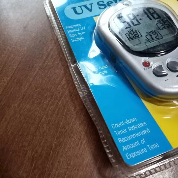 Chaney UV Sensor New In Box Measures Harmful UV Ray's From Sunlight - Picture 2 of 5